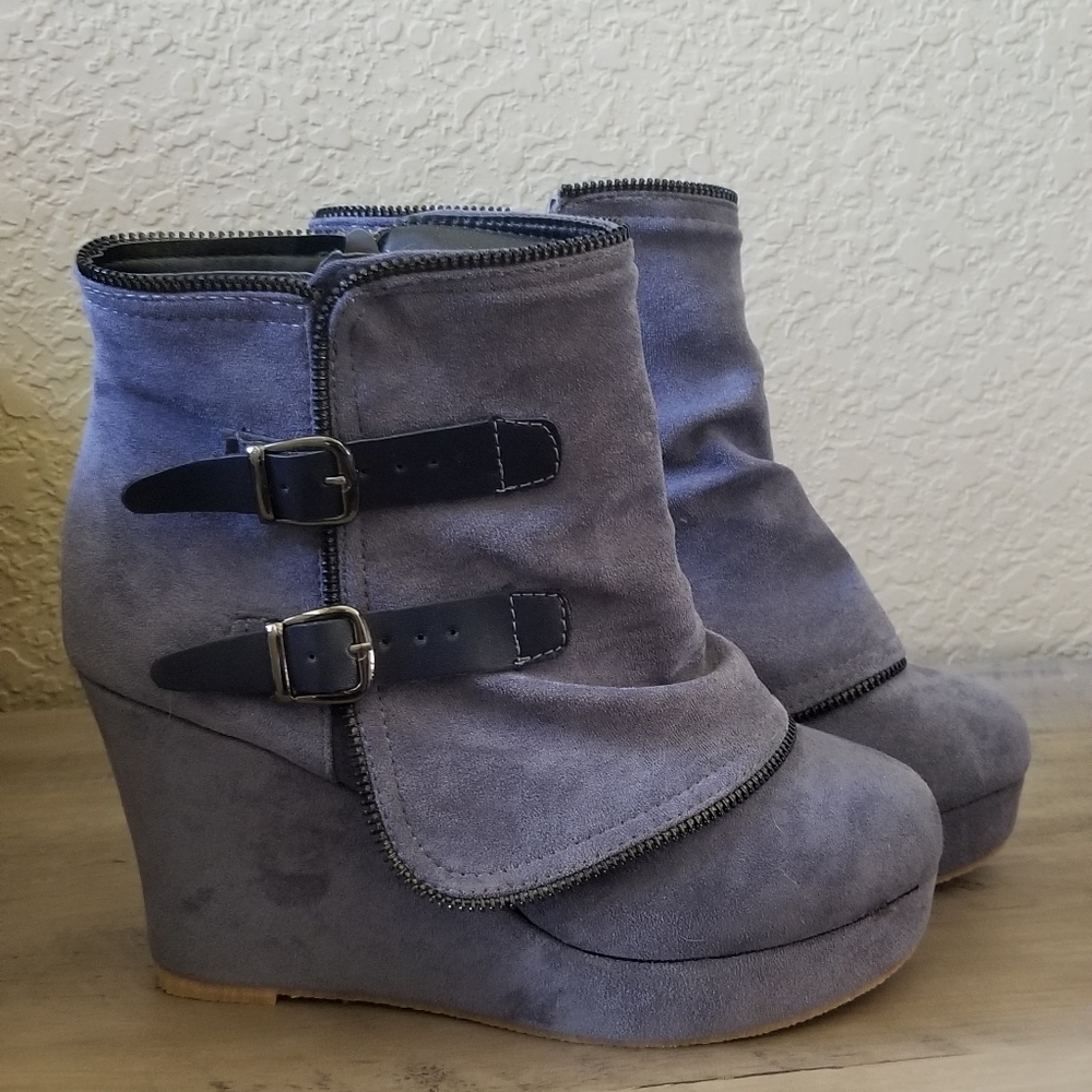 Velvet wedge booties sz 8.5/9 buckle zipper NEW